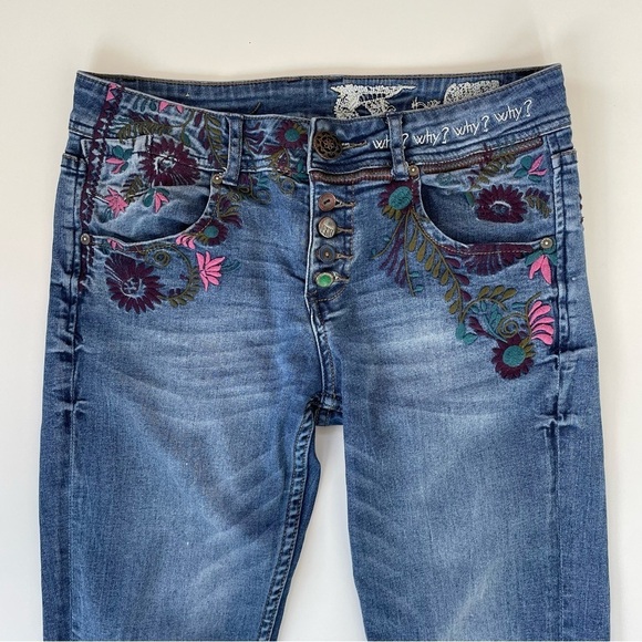 Desigual Women's Embroidered Floral Mid Rise Slim Straight Jeans Size 26/8 - Picture 6 of 13